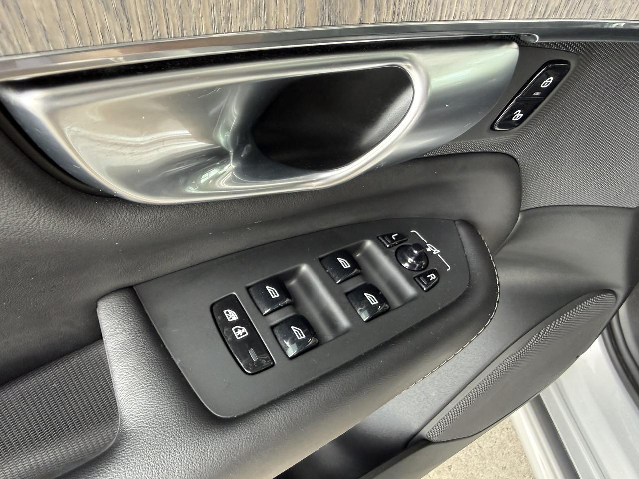 2024 Volvo XC90 Recharge Plug-In Hybrid Ultimate Bright Theme Knoxville TN