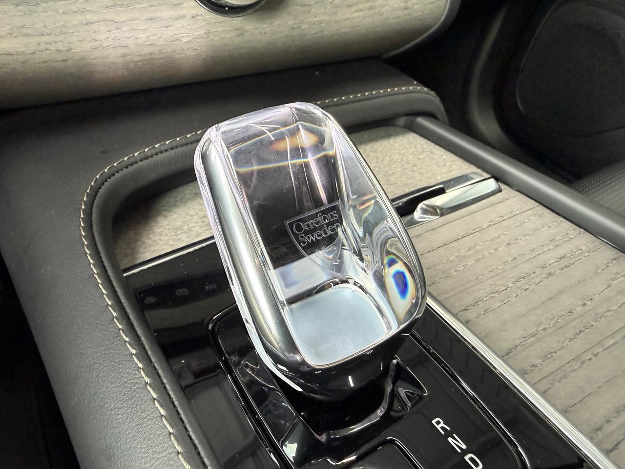 2024 Volvo XC90 Recharge Plug-In Hybrid Ultimate Bright Theme Knoxville TN