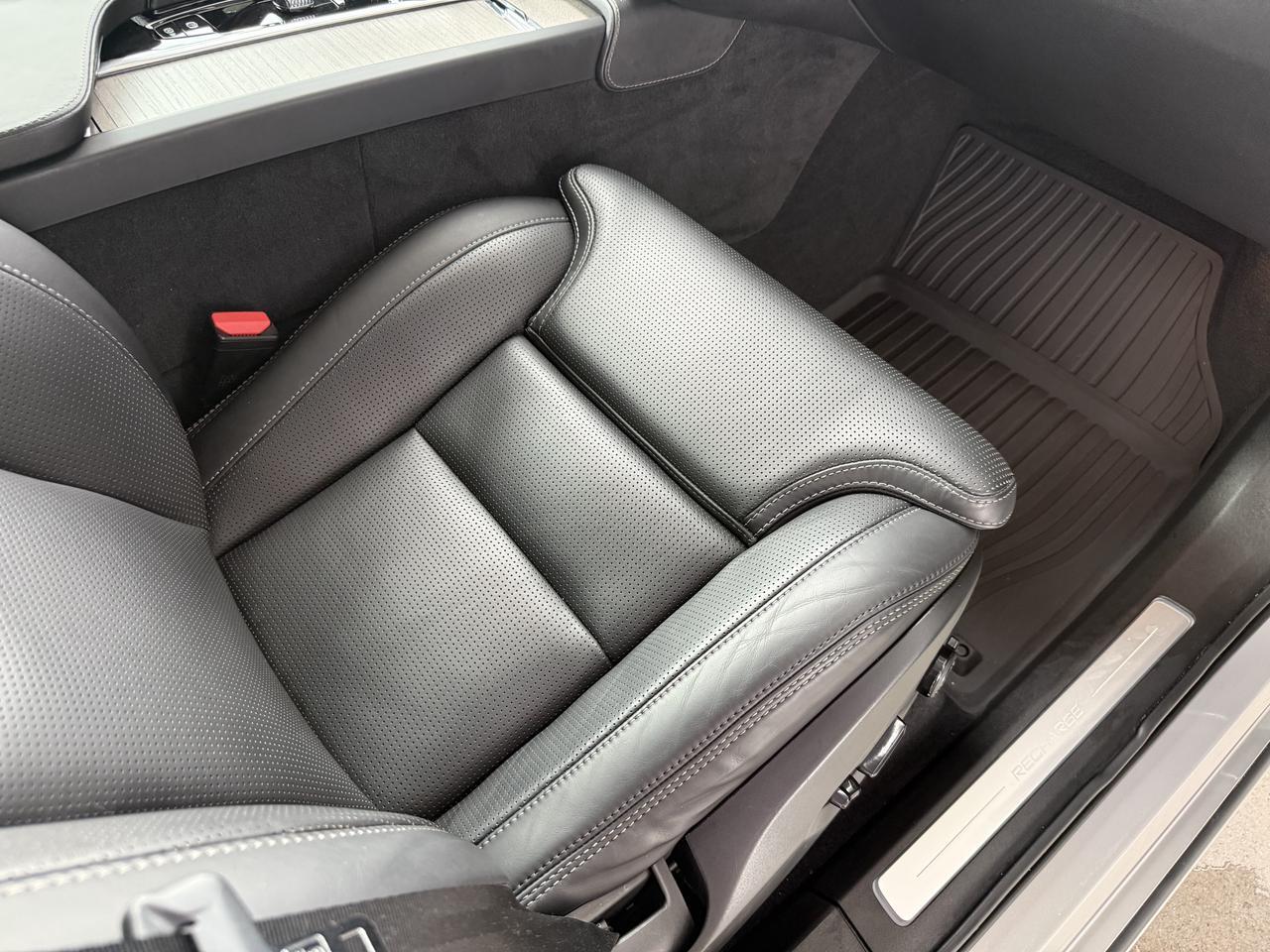 2024 Volvo XC90 Recharge Plug-In Hybrid Ultimate Bright Theme Knoxville TN