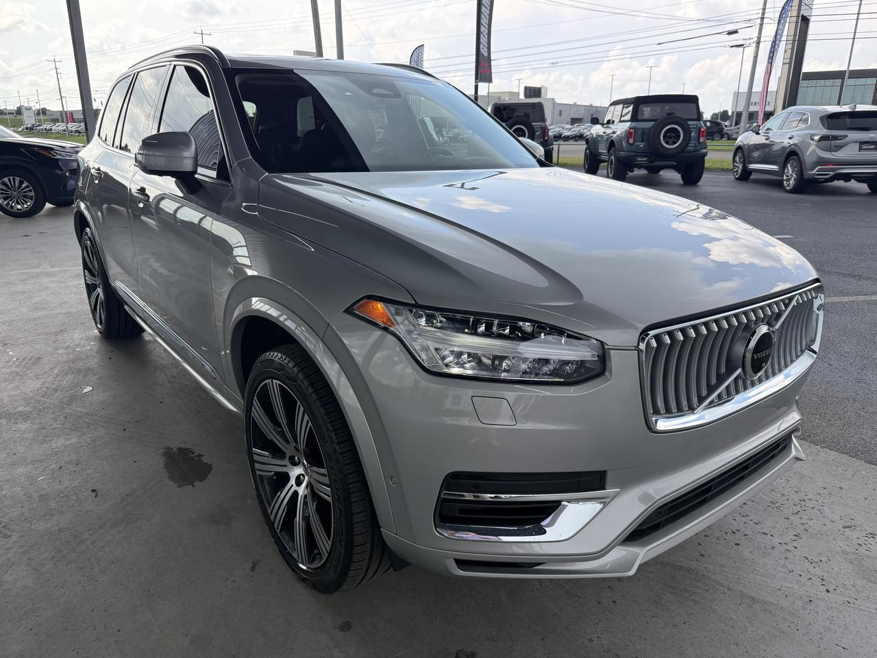 2024 Volvo XC90 Recharge Plug-In Hybrid Ultimate Bright Theme Knoxville TN