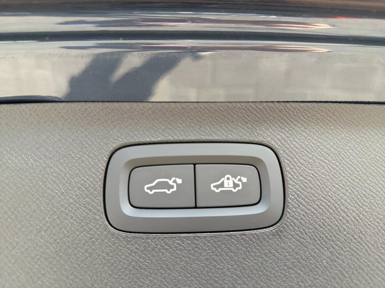 2024 Volvo XC90 Recharge Plug-In Hybrid Ultimate Bend OR