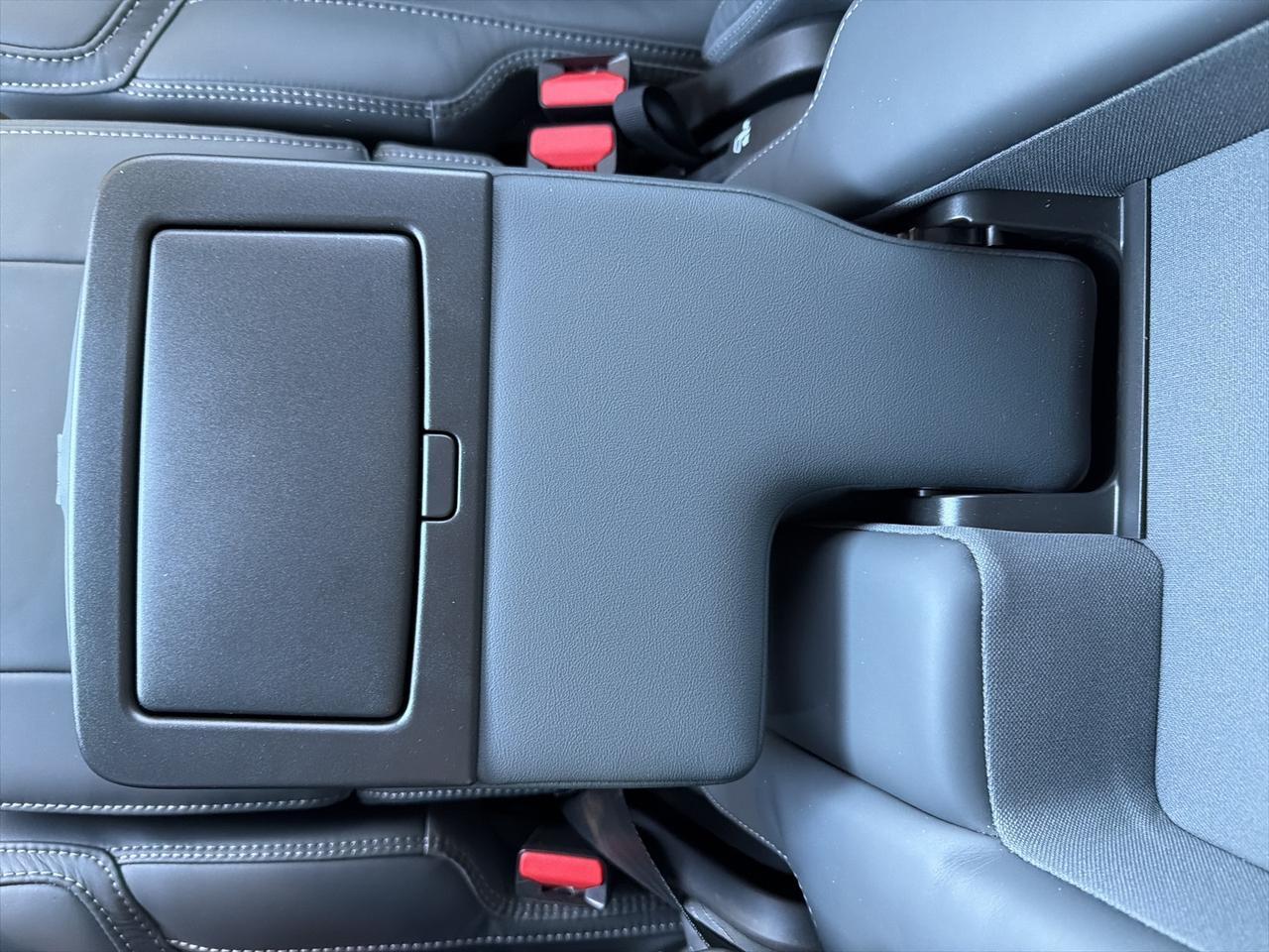 2024 Volvo XC90 Recharge Plug-In Hybrid Ultimate Bend OR