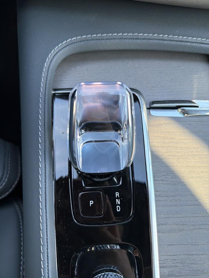 2024 Volvo XC90 Recharge Plug-In Hybrid Ultimate Bend OR