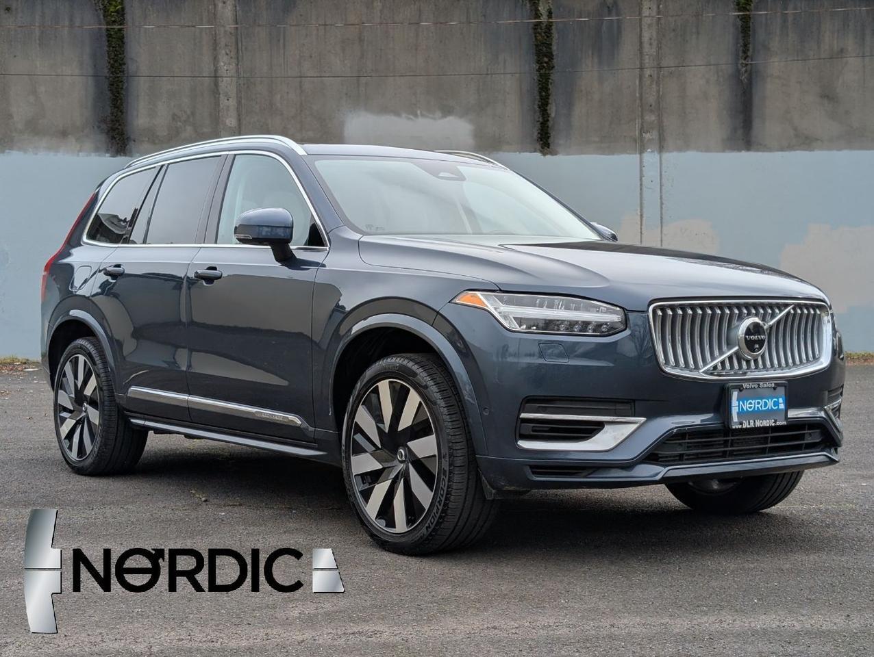 2024 Volvo XC90 Recharge T8 AWD PHEV Hybrid ULTIMATE w/Bowers &amp; Wilkins, Center Walk Seating, Pi