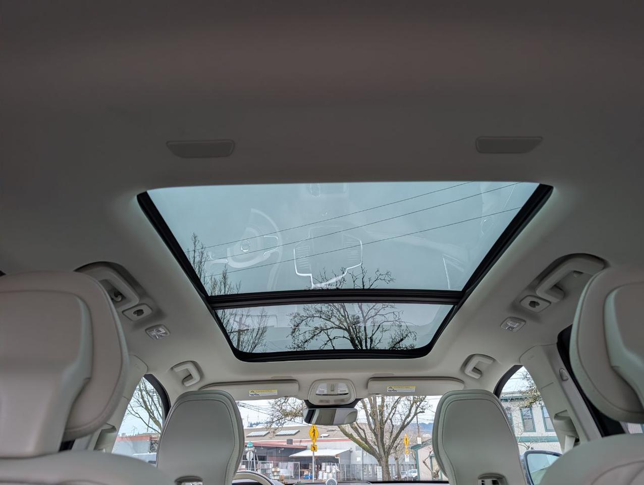 2024 Volvo XC90 Recharge T8 AWD PHEV Hybrid ULTIMATE w/Bowers & Wilkins, Center Walk Seating, Pilot Assist, 4 Heated Seats & Portland OR