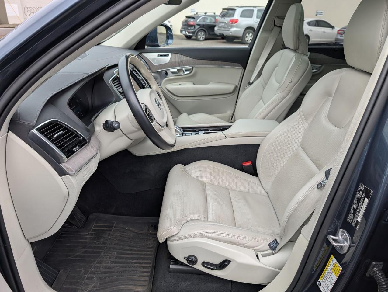 2024 Volvo XC90 Recharge T8 AWD PHEV Hybrid ULTIMATE w/Bowers & Wilkins, Center Walk Seating, Pilot Assist, 4 Heated Seats & Portland OR