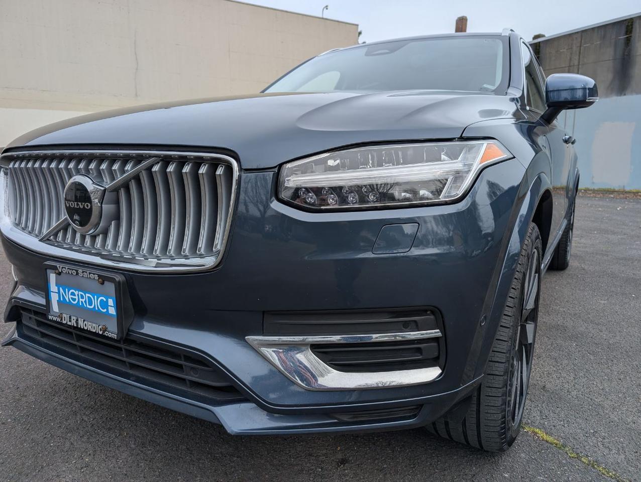 2024 Volvo XC90 Recharge T8 AWD PHEV Hybrid ULTIMATE w/Bowers & Wilkins, Center Walk Seating, Pilot Assist, 4 Heated Seats & Portland OR