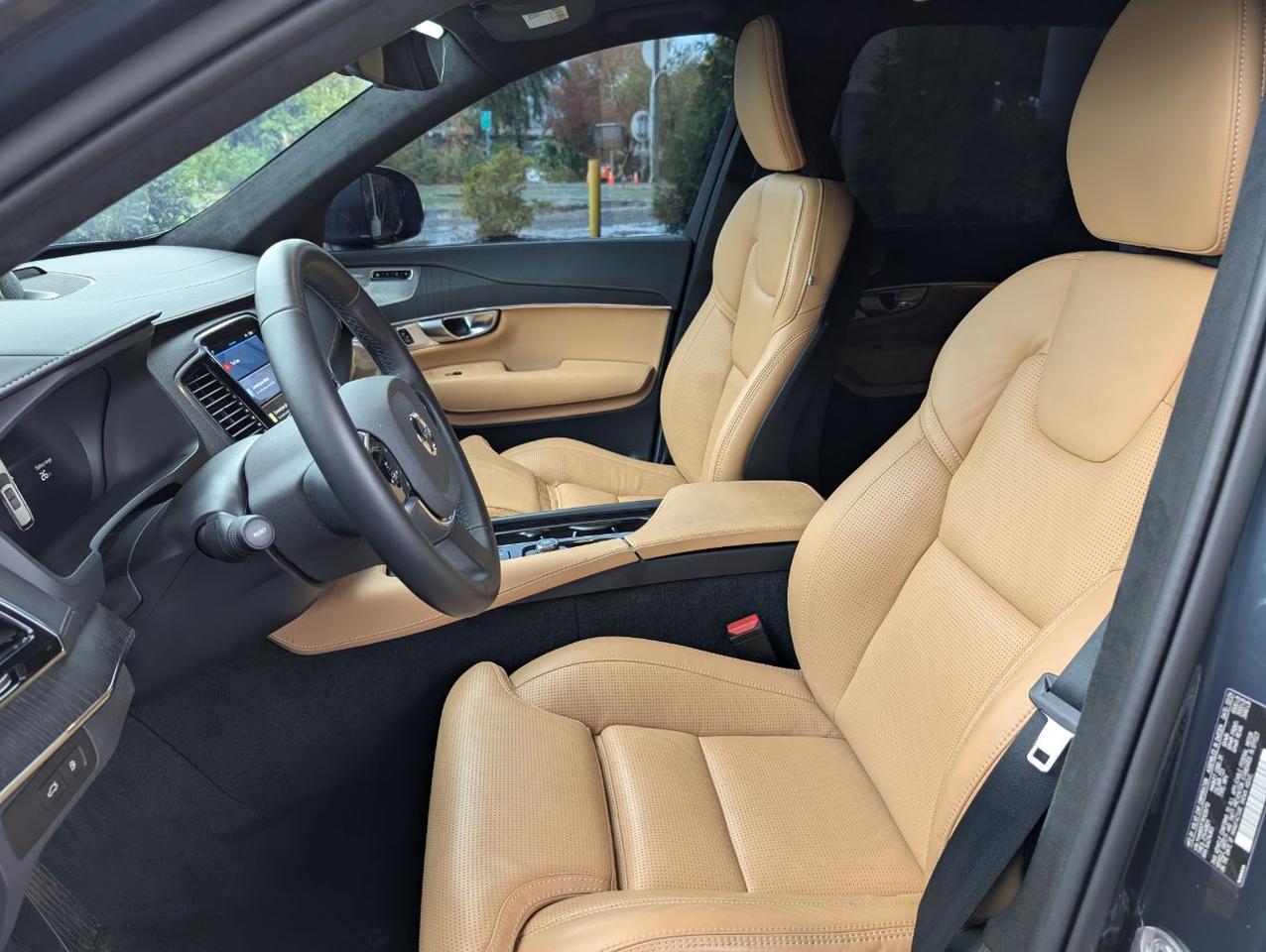 2024 Volvo XC90 Recharge T8 Ext Range ULTIMATE LUX w/Bowers & Wilkins, Pilot Assist, Air Susp, Massage Seats & Cooled Seats Portland OR