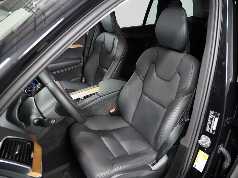 2024 Volvo XC90 Recharge T8 eAWD Plug-In Hybrid Plus *NAVIGATION, ADAPTIVE CRUISE, SAFETY ALERTS, 360 VIEW CAMERAS, PANORAMA MOONROOF, LEATHER, HEATED SEATS/STEERING, REMOTE START, 21 INCH WHEELS, HARMAN/KARDON, APPLE CARPLAY Round Rock TX