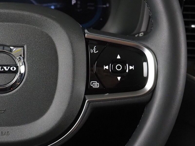 2024 Volvo XC90 Recharge T8 eAWD Plug-In Hybrid Plus *NAVIGATION, ADAPTIVE CRUISE, SAFETY ALERTS, 360 VIEW CAMERAS, PANORAMA MOONROOF, LEATHER, HEATED SEATS/STEERING, REMOTE START, 21 INCH WHEELS, HARMAN/KARDON, APPLE CARPLAY Round Rock TX