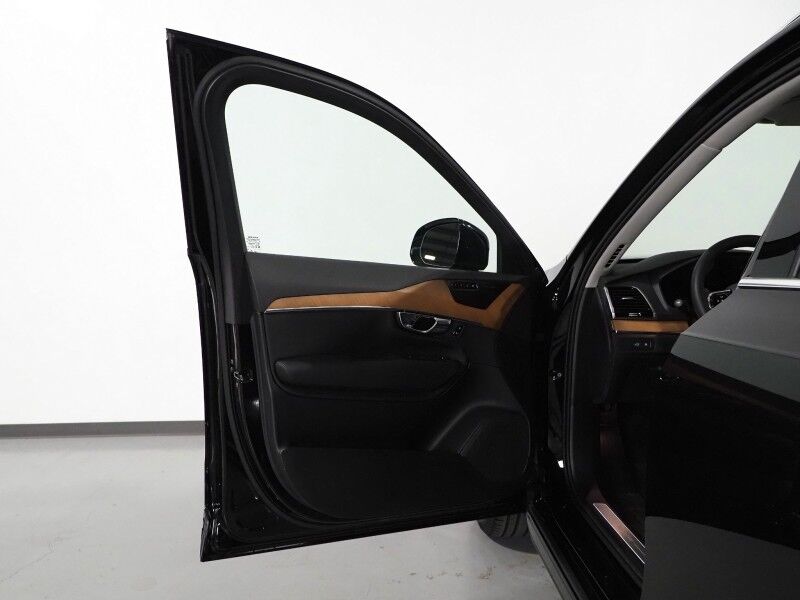 2024 Volvo XC90 Recharge T8 eAWD Plug-In Hybrid Plus *NAVIGATION, ADAPTIVE CRUISE, SAFETY ALERTS, 360 VIEW CAMERAS, PANORAMA MOONROOF, LEATHER, HEATED SEATS/STEERING, REMOTE START, 21 INCH WHEELS, HARMAN/KARDON, APPLE CARPLAY Round Rock TX