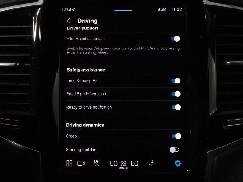 2024 Volvo XC90 Recharge T8 eAWD Plug-In Hybrid Plus *NAVIGATION, ADAPTIVE CRUISE, SAFETY ALERTS, 360 VIEW CAMERAS, PANORAMA MOONROOF, LEATHER, HEATED SEATS/STEERING, REMOTE START, 21 INCH WHEELS, HARMAN/KARDON, APPLE CARPLAY Round Rock TX