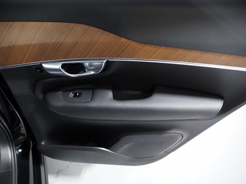 2024 Volvo XC90 Recharge T8 eAWD Plug-In Hybrid Plus *NAVIGATION, ADAPTIVE CRUISE, SAFETY ALERTS, 360 VIEW CAMERAS, PANORAMA MOONROOF, LEATHER, HEATED SEATS/STEERING, REMOTE START, 21 INCH WHEELS, HARMAN/KARDON, APPLE CARPLAY Round Rock TX