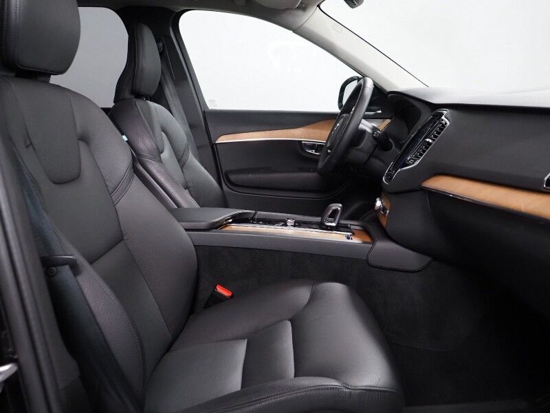 2024 Volvo XC90 Recharge T8 eAWD Plug-In Hybrid Plus *NAVIGATION, ADAPTIVE CRUISE, SAFETY ALERTS, 360 VIEW CAMERAS, PANORAMA MOONROOF, LEATHER, HEATED SEATS/STEERING, REMOTE START, 21 INCH WHEELS, HARMAN/KARDON, APPLE CARPLAY Round Rock TX