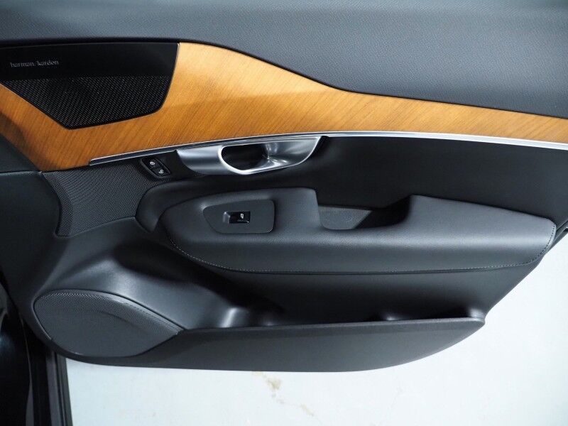 2024 Volvo XC90 Recharge T8 eAWD Plug-In Hybrid Plus *NAVIGATION, ADAPTIVE CRUISE, SAFETY ALERTS, 360 VIEW CAMERAS, PANORAMA MOONROOF, LEATHER, HEATED SEATS/STEERING, REMOTE START, 21 INCH WHEELS, HARMAN/KARDON, APPLE CARPLAY Round Rock TX