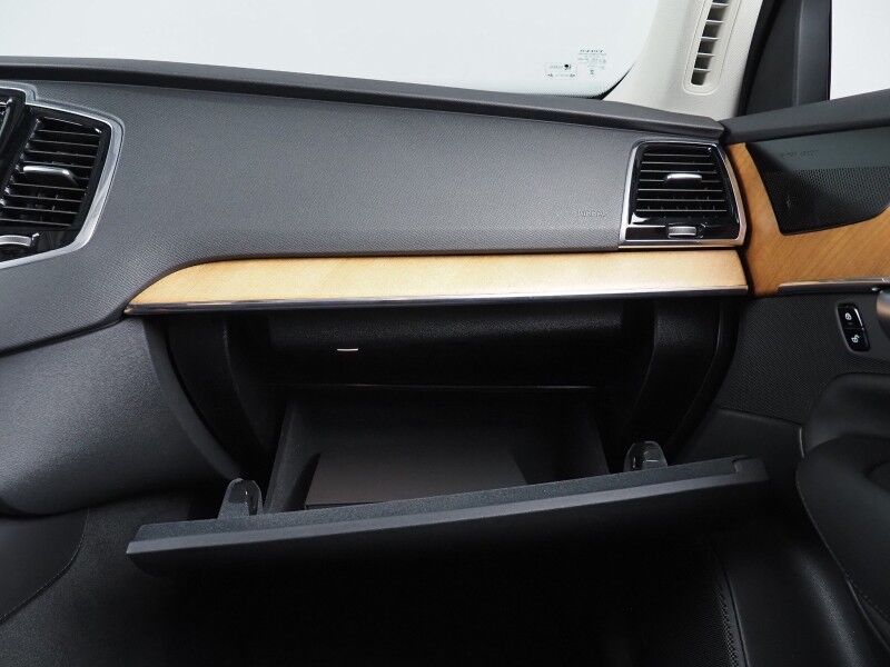 2024 Volvo XC90 Recharge T8 eAWD Plug-In Hybrid Plus *NAVIGATION, ADAPTIVE CRUISE, SAFETY ALERTS, 360 VIEW CAMERAS, PANORAMA MOONROOF, LEATHER, HEATED SEATS/STEERING, REMOTE START, 21 INCH WHEELS, HARMAN/KARDON, APPLE CARPLAY Round Rock TX