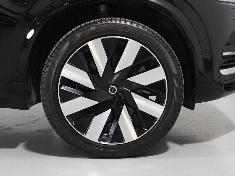 2024 Volvo XC90 Recharge T8 eAWD Plug-In Hybrid Plus *NAVIGATION, ADAPTIVE CRUISE, SAFETY ALERTS, 360 VIEW CAMERAS, PANORAMA MOONROOF, LEATHER, HEATED SEATS/STEERING, REMOTE START, 21 INCH WHEELS, HARMAN/KARDON, APPLE CARPLAY Round Rock TX