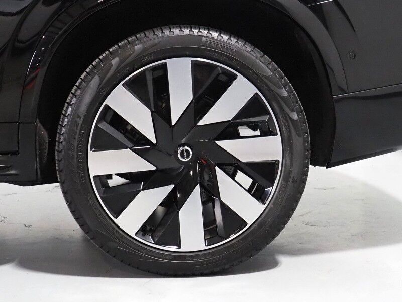 2024 Volvo XC90 Recharge T8 eAWD Plug-In Hybrid Plus *NAVIGATION, ADAPTIVE CRUISE, SAFETY ALERTS, 360 VIEW CAMERAS, PANORAMA MOONROOF, LEATHER, HEATED SEATS/STEERING, REMOTE START, 21 INCH WHEELS, HARMAN/KARDON, APPLE CARPLAY Round Rock TX