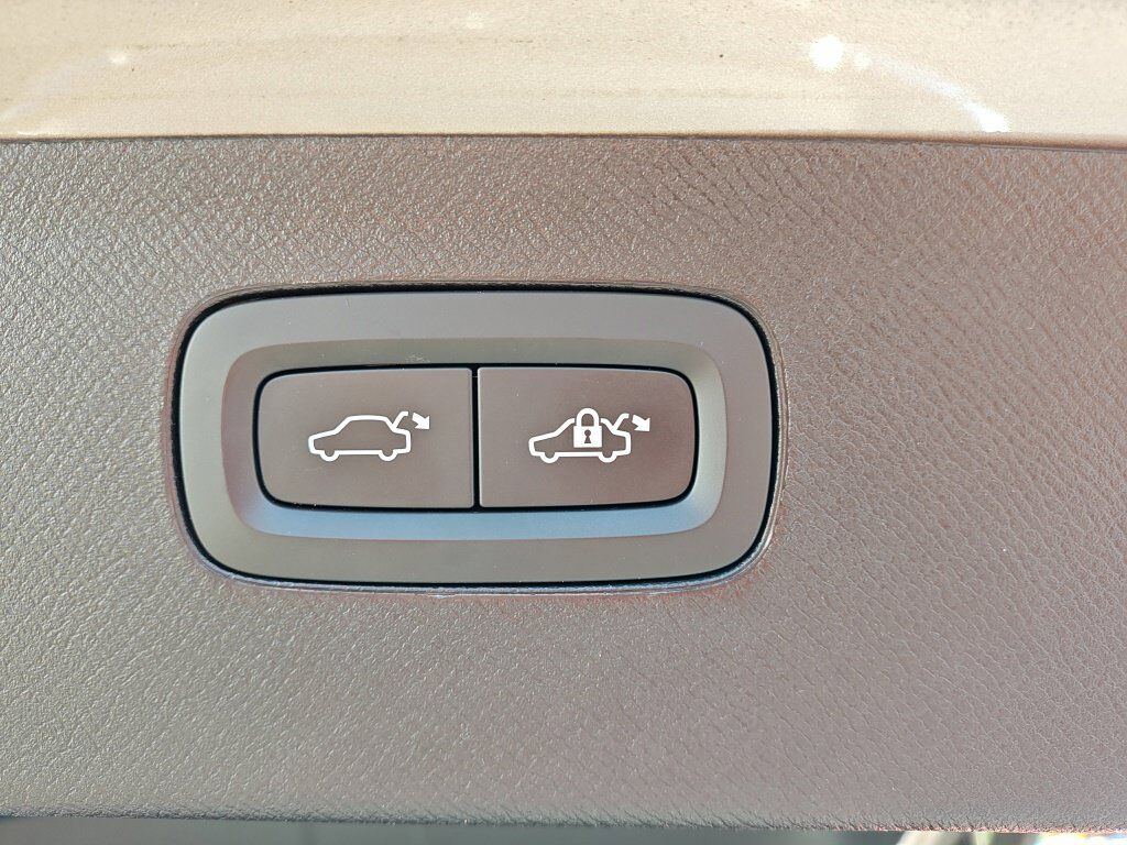 2024 Volvo XC90 Ultimate Hunt Valley MD