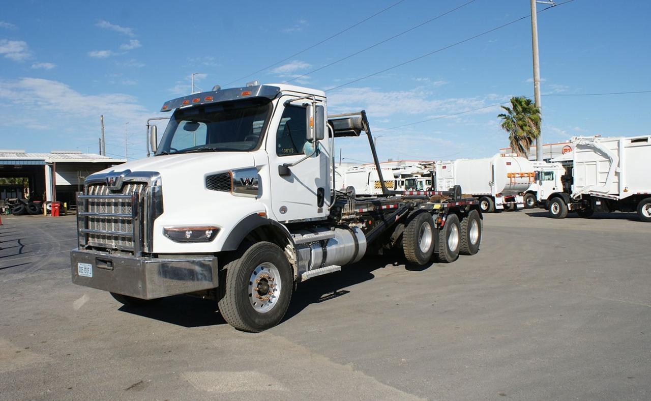 2024 Western Star 47X 60000 lbs Pac Mac Roll Off Truck Tampa FL