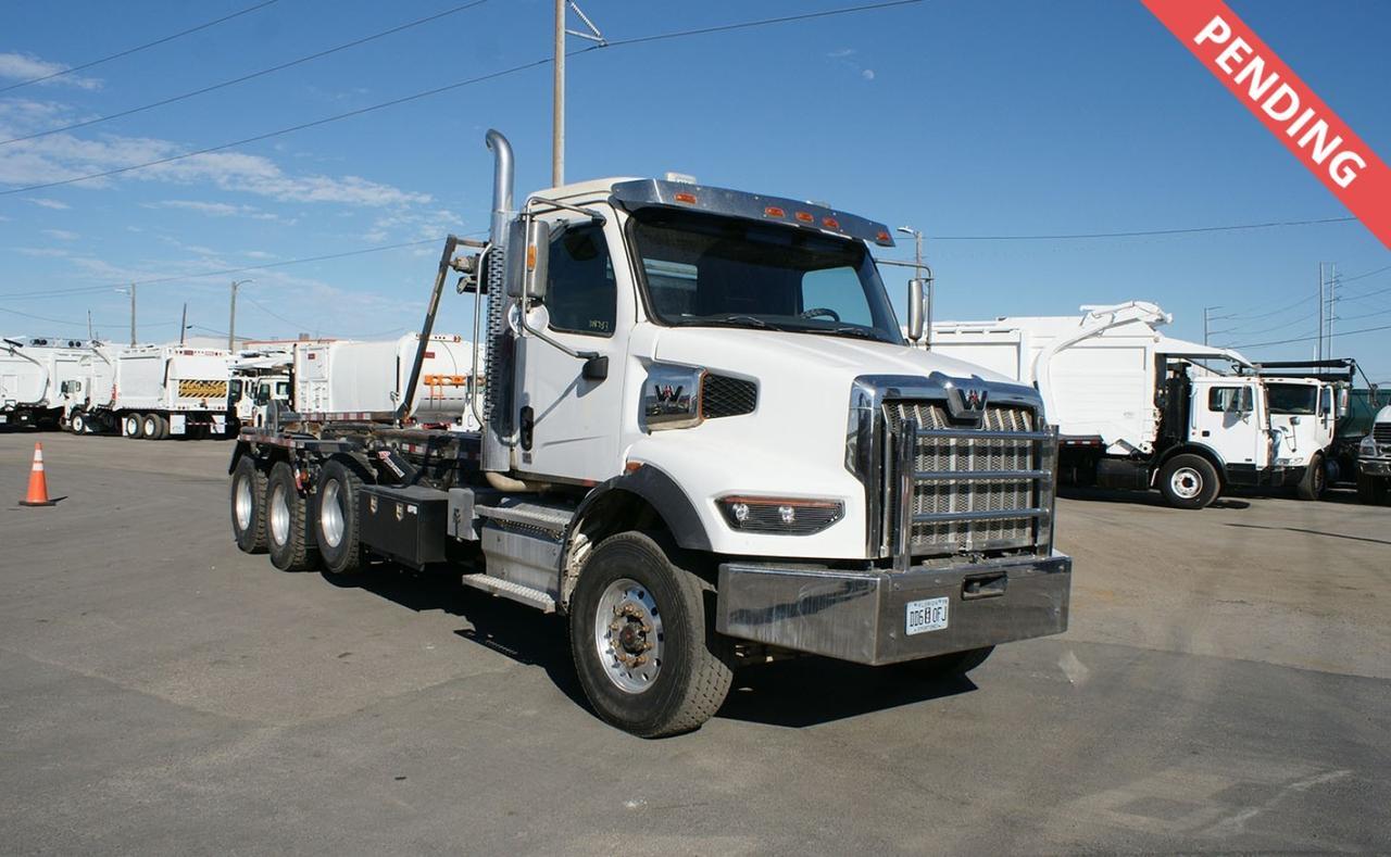 2024 Western Star 47X 60000 lbs Pac Mac Roll Off Truck