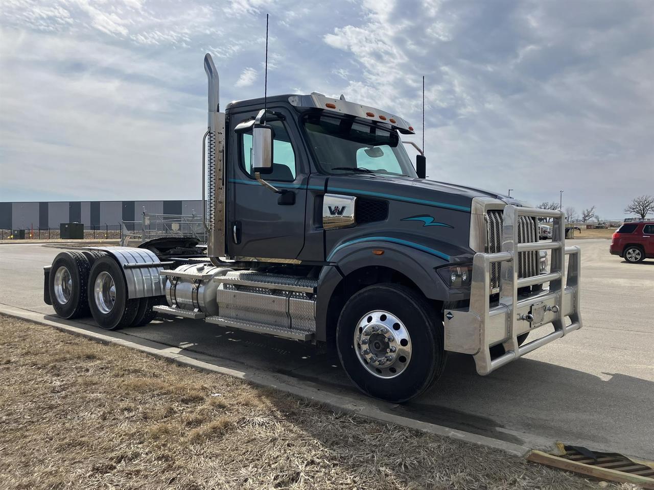 2024 Western Star 49X - image 2
