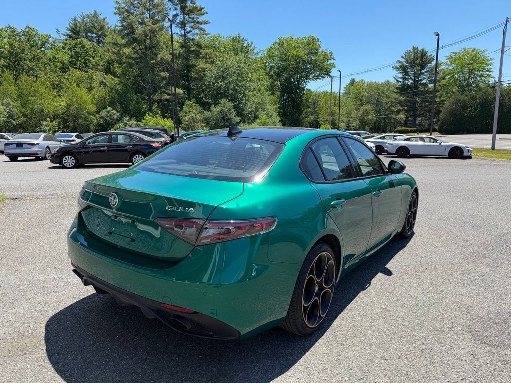 2025 Alfa Romeo Giulia Intensa Orange MA