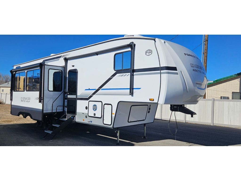 2025 Arctic Wolf Cherokee M-331BH