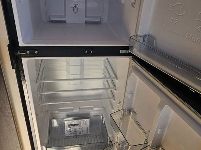 2025 Arctic Wolf Cherokee M-331BH Price UT