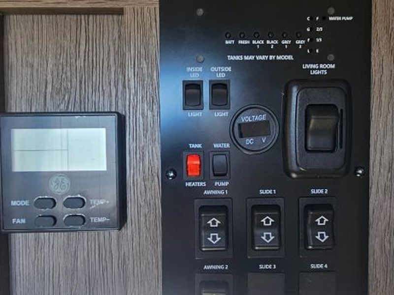 2025 Arctic Wolf Cherokee M-331BH Price UT