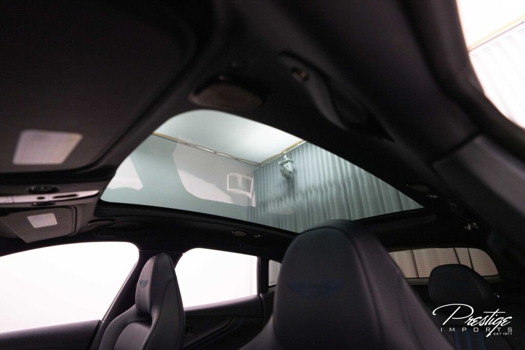 2025 Aston Martin DBX 707