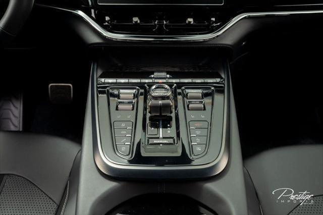 2025 Aston Martin DBX 707 - Photo 40