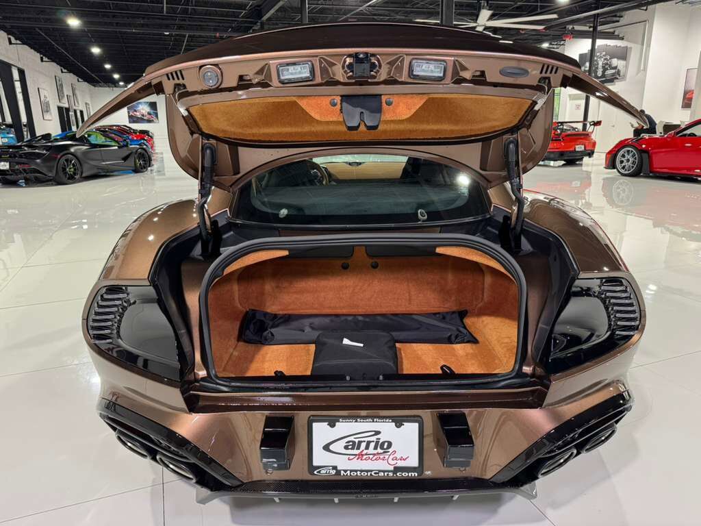 2025 Aston Martin Vanquish Apple CarPlay Ultra, Magneto Bronze paint,Bowers & Wilkins audio,360 cam,carbon galore & MUCH MORE!! Fort Lauderdale FL