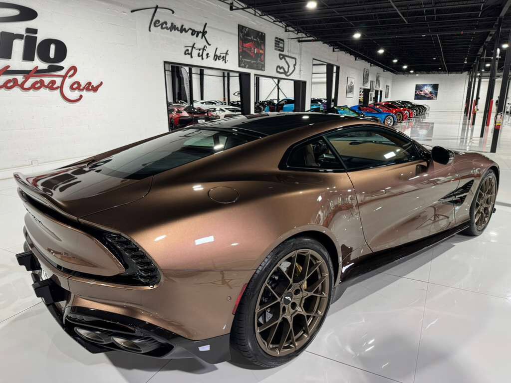 2025 Aston Martin Vanquish Apple CarPlay Ultra, Magneto Bronze paint,Bowers & Wilkins audio,360 cam,carbon galore & MUCH MORE!! Fort Lauderdale FL