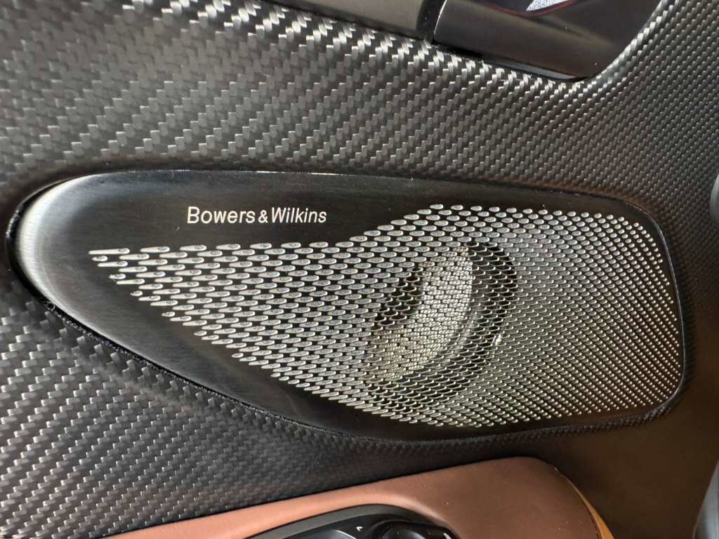 2025 Aston Martin Vanquish Apple CarPlay Ultra, Magneto Bronze paint,Bowers & Wilkins audio,360 cam,carbon galore & MUCH MORE!! Fort Lauderdale FL