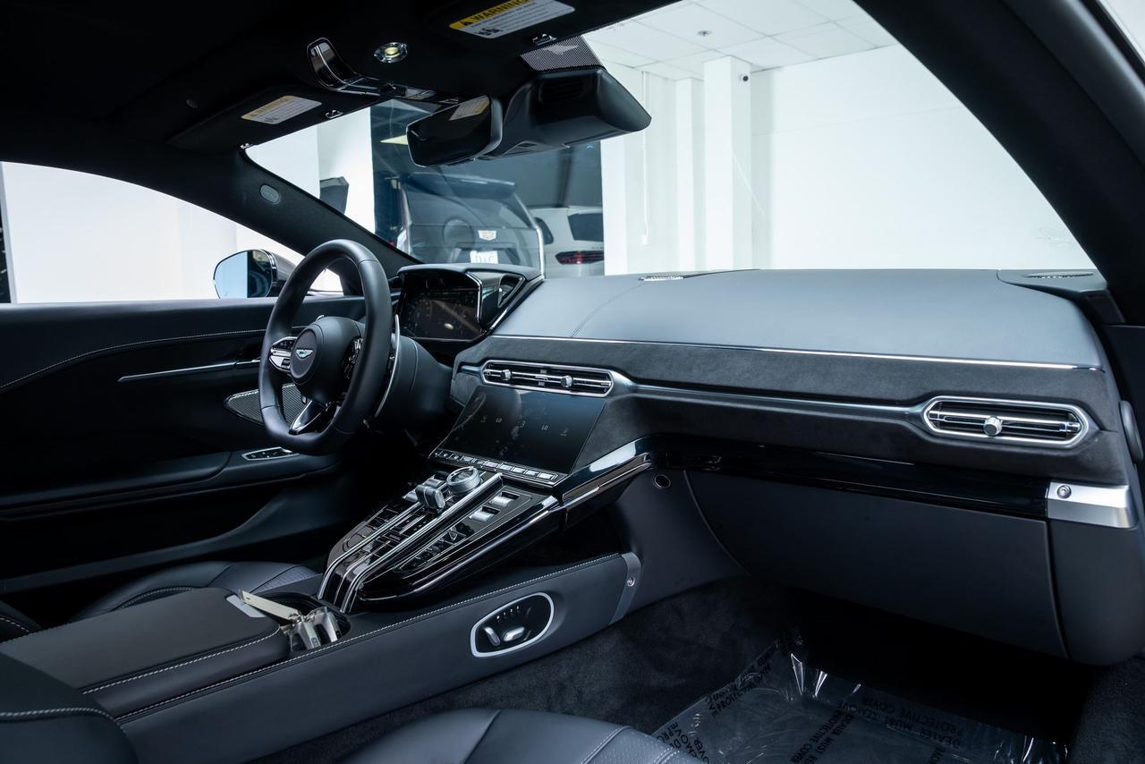 2025 Aston Martin Vantage 1 Owner Portland OR