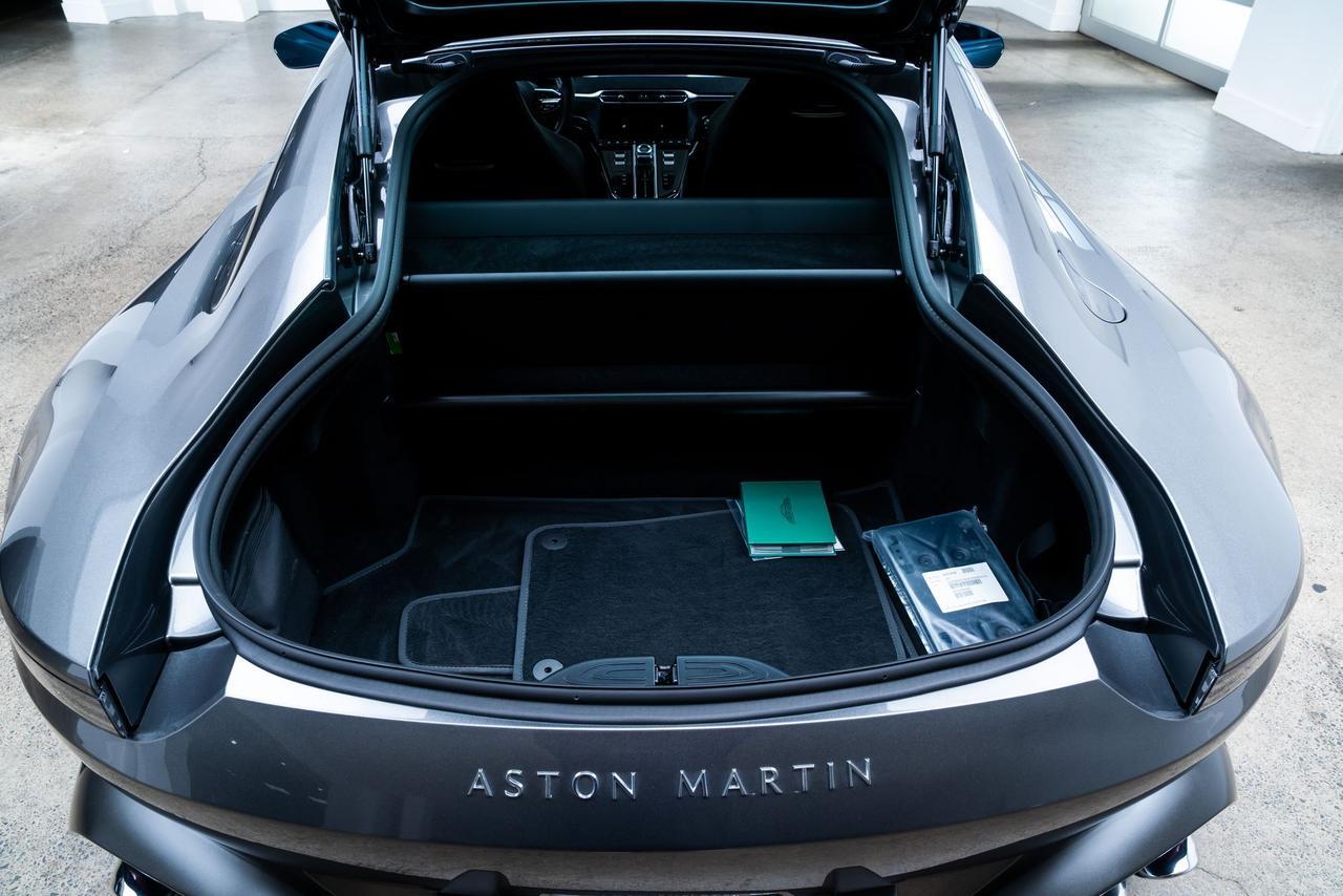 2025 Aston Martin Vantage 1 Owner Portland OR
