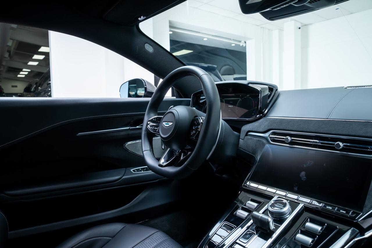 2025 Aston Martin Vantage 1 Owner Portland OR
