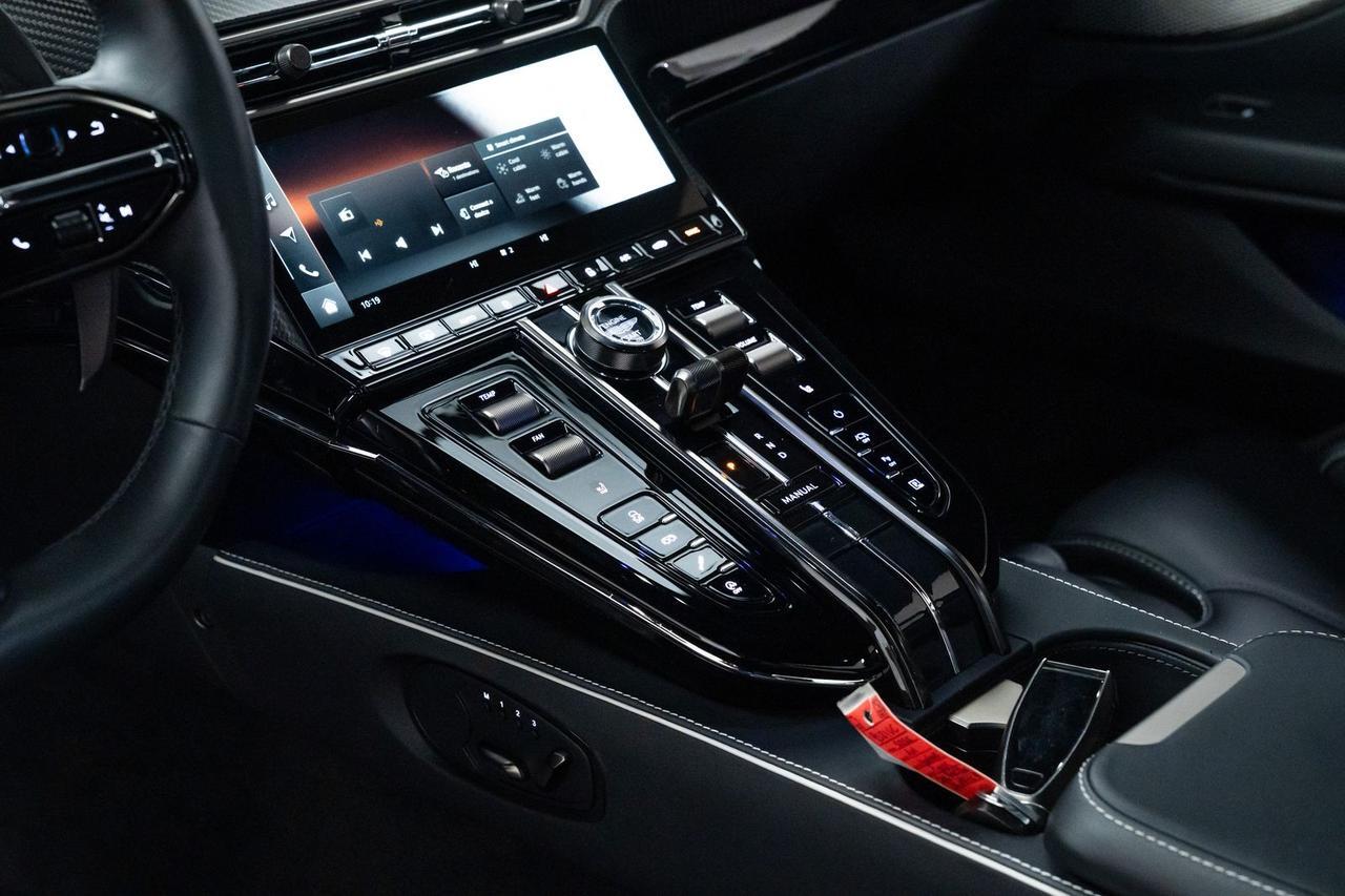 2025 Aston Martin Vantage Carbon Bucket Seats Carbon Roof Portland OR