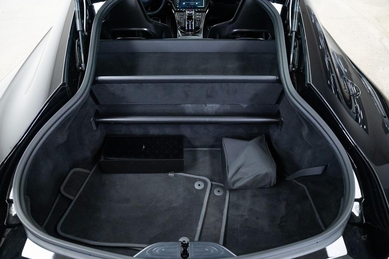 2025 Aston Martin Vantage Carbon Bucket Seats Carbon Roof Portland OR