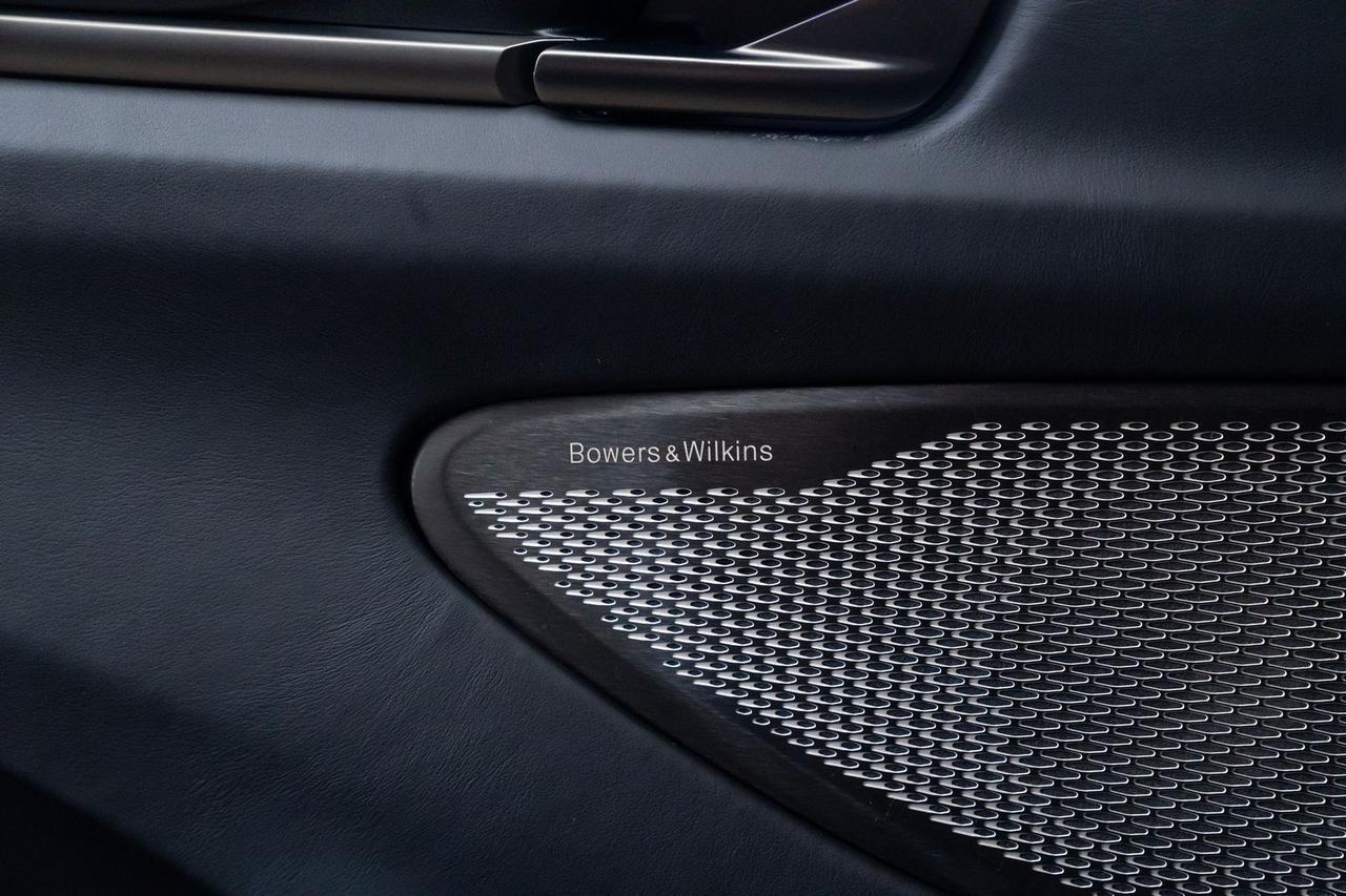 2025 Aston Martin Vantage Carbon Bucket Seats Carbon Roof Portland OR