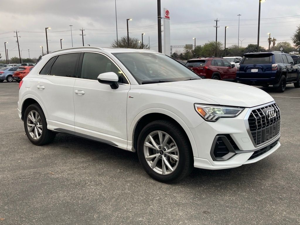 2025 Audi Q3 Premium