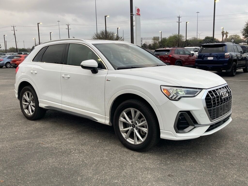 2025 Audi Q3 Premium