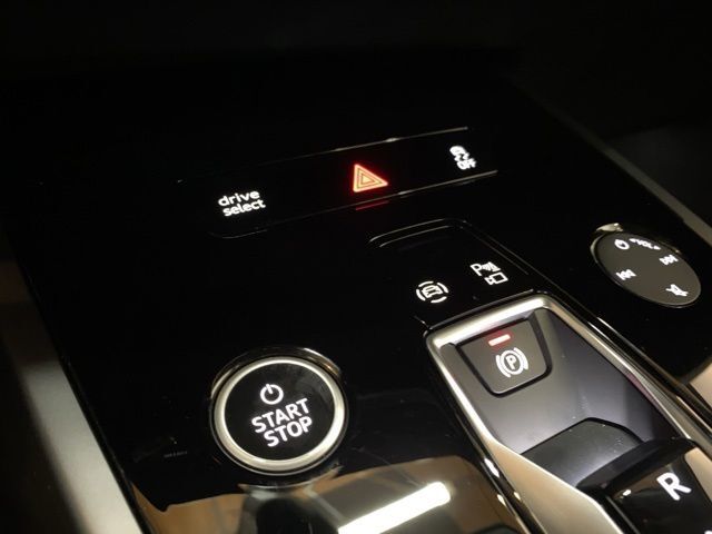 2025 Audi Q4 e-tron Premium Plus quattro Dallas TX