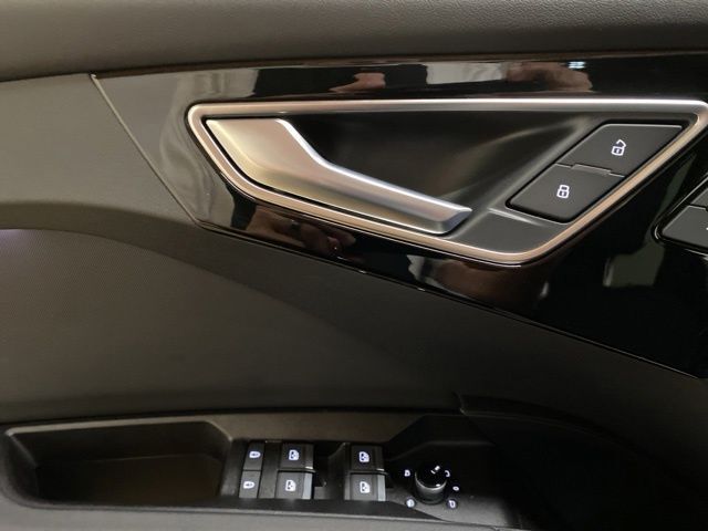 2025 Audi Q4 e-tron Premium Plus quattro Dallas TX