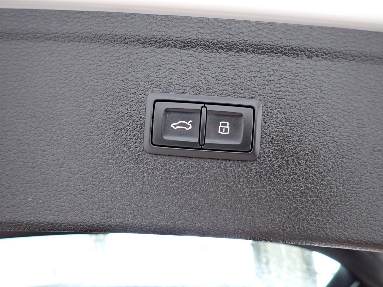 2025 Audi Q5 2.0T PREMIUM QUATTRO 4WD LEATHER  *HYBRID* Listowel ON