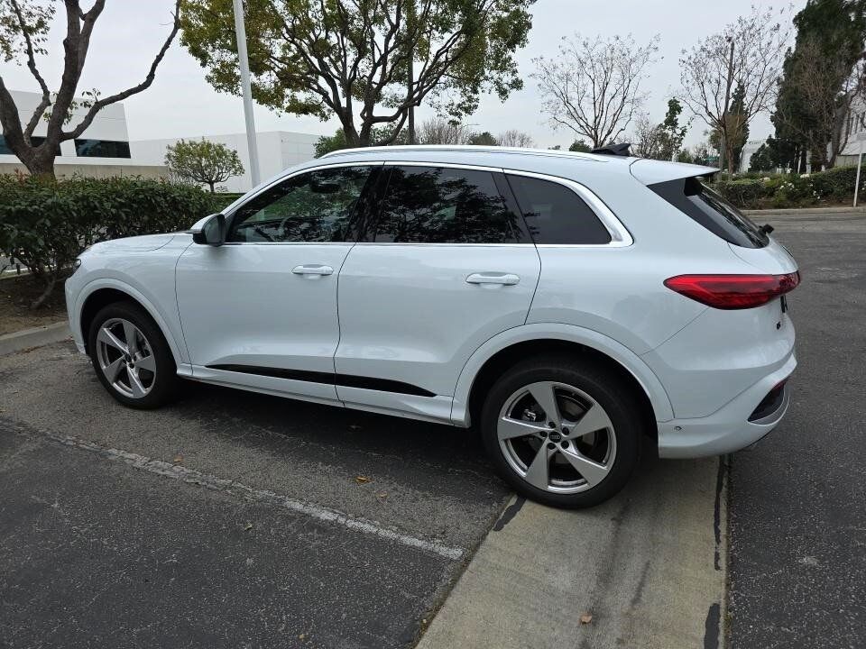 2025 Audi Q5 2.0T Premium Plus quattro Bang &amp; Olufsen Sound Head-Up Display Portland OR