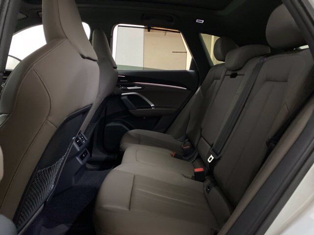 2025 Audi Q5 2.0T Premium Plus quattro Dallas TX