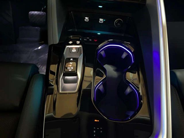 2025 Audi Q5 2.0T Premium Plus quattro Dallas TX