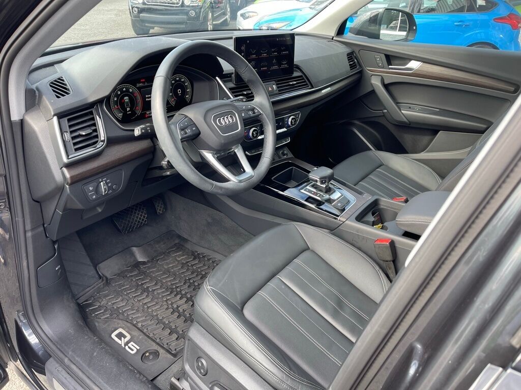 2025 Audi Q5 40 Premium Orange MA